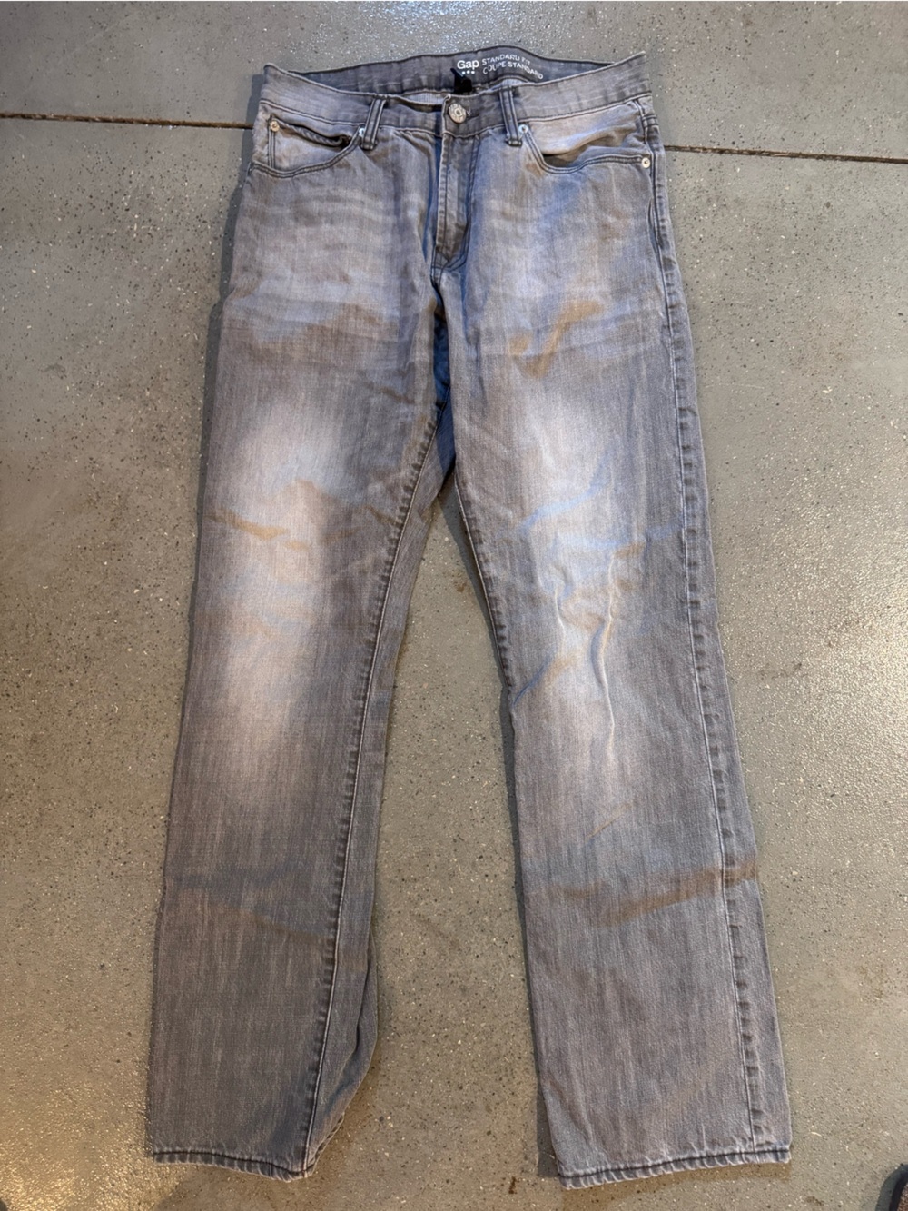 GAP Factory Men's Straight-Leg Jeans in Faded Grey